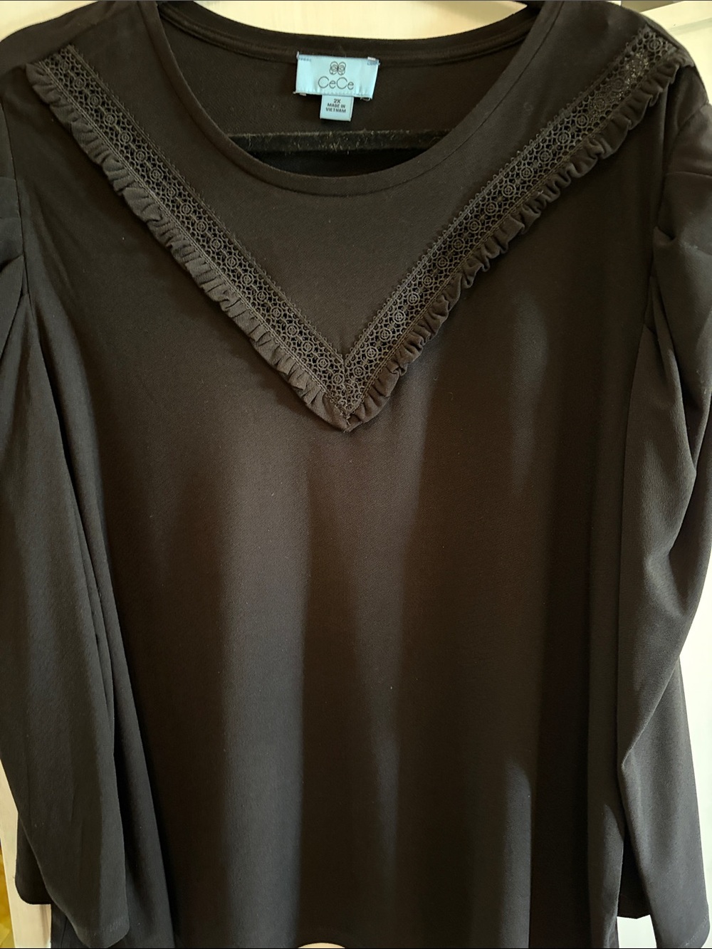 CeCe Black Long Sleeve Ruffle & Lace Trim V-Neck Top sz 2X